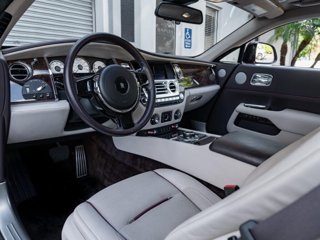 Inside the 2018 Rolls-Royce Wraith