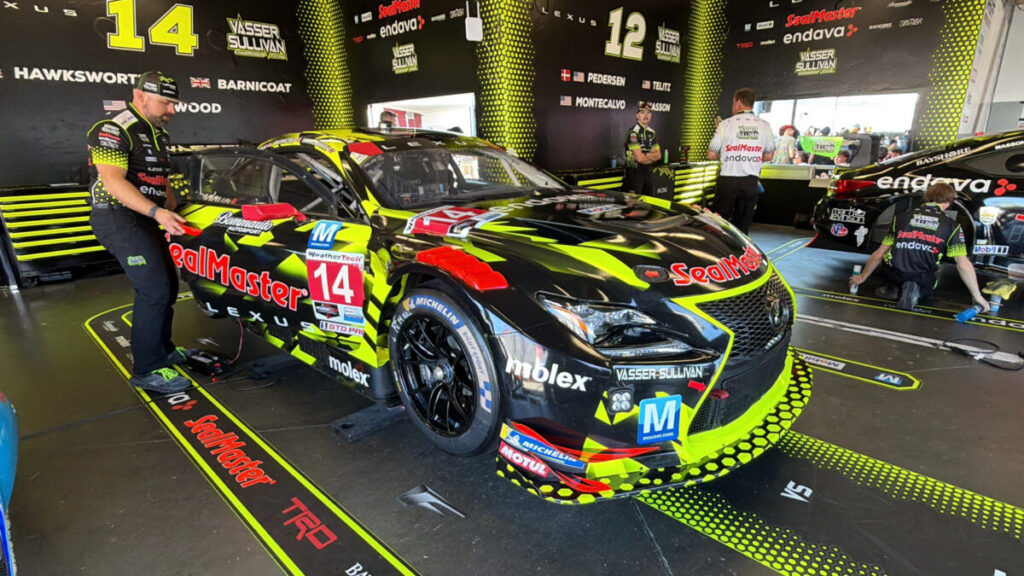 Vasser Sullivan #14 race car