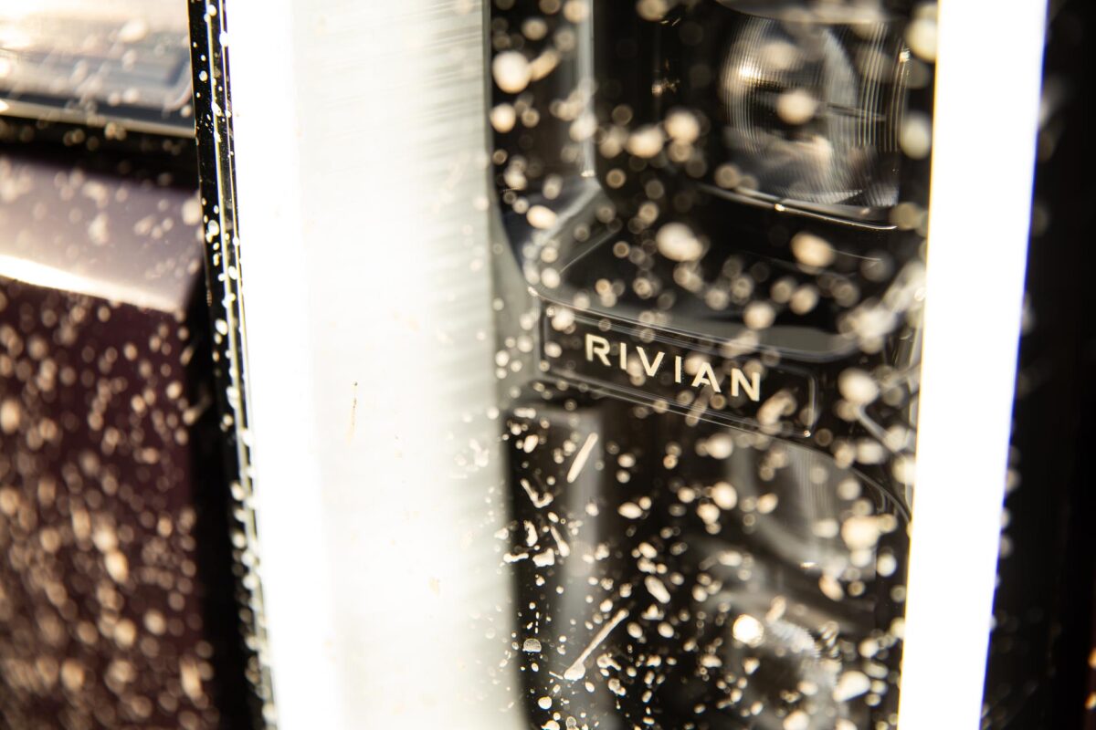 2026 Rivian R1T headlights