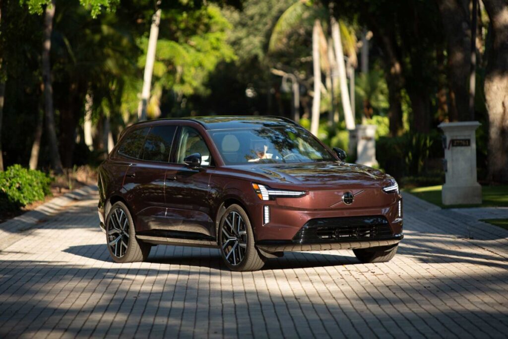 2026 Volvo EX90 Twin Motor Performance Electric Ultra